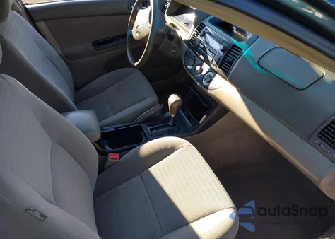 2005 Toyota Camry Le z USA, uszkodzony, nr VIN 4T1BE30K85U090944